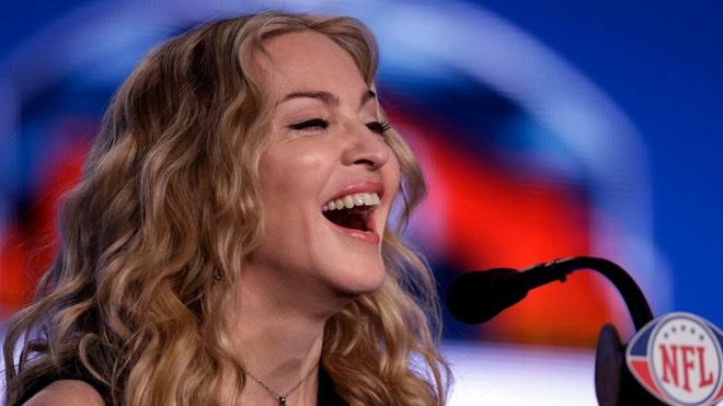 Madonna Super Bowl 2.jpg
